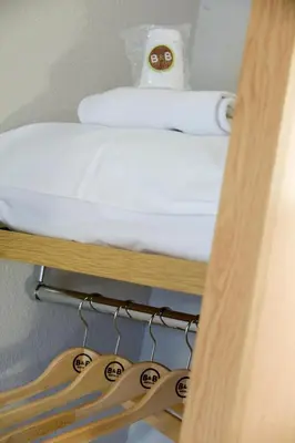 Plan de l'établissement B&B HOTEL Lyon Saint-Bonnet Mi-Plaine
