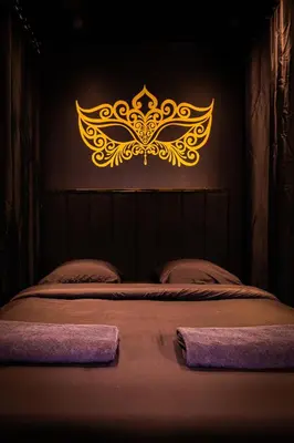Un ou plusieurs lits dans un hébergement de l'établissement Love Room , Nuit Eternelle by Rollet