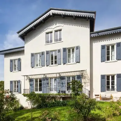 Harmonie - Spacious house with pool in Oullins