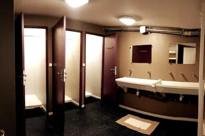 Salle de bains dans l'établissement Gîte de la Ruche - 15 personnes