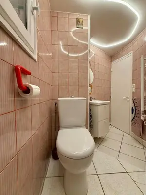 Salle de bains dans l'établissement Appartement quai de Saône vue vieux Lyon Fourvière