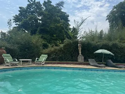 Piscine de l'établissement Chambres d hôtes du Chateau ou située à proximité