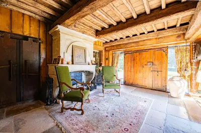 Coin salon dans l'établissement Château de Bissieux