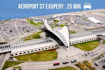 Plan de l'établissement Le 101 -T2 avec terrasse, commerces & gare à pied