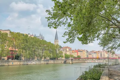 Vue sur la rivière ou le fleuve situé(e) à proximité de l'appartement