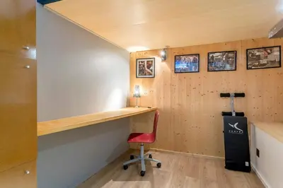 Télévision ou salle de divertissement dans l'établissement Superb Loft with unique design heart of Lyon