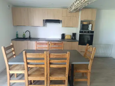 Cuisine ou kitchenette dans l'établissement Gite blein