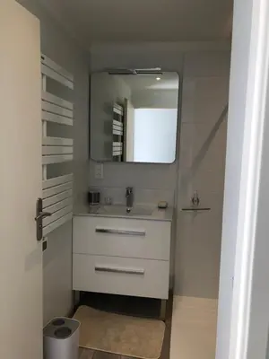 Salle de bains dans l'établissement 1 chambre indépendante dans maison