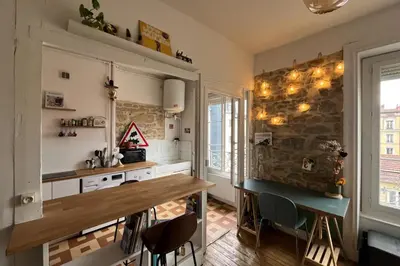 Plan de l'établissement Studio lumineux à Lyon idéal pour deux personnes