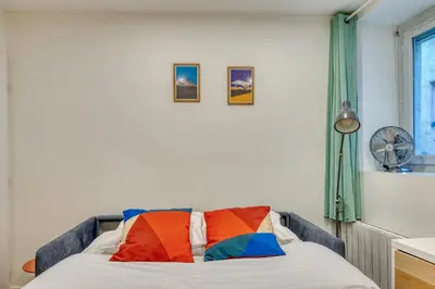 Un ou plusieurs lits dans un hébergement de l'établissement LAristote - Studio cosy - Proche de Lyon - Wifi inclus