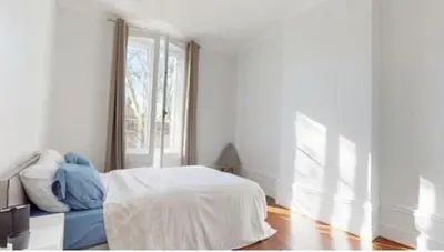 Un ou plusieurs lits dans un hébergement de l'établissement Somptueux appartment Lyon-brotteaux