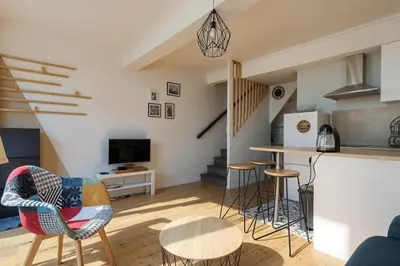 Cuisine ou kitchenette dans l'établissement La Bonne Adresse - T2 - Montluel