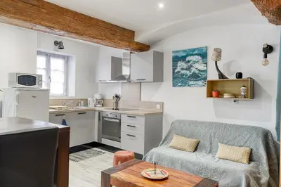 Cuisine ou kitchenette dans l'établissement Studio Artiste au cœur des ruelles médiévales