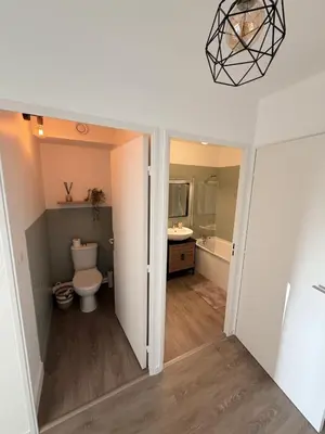 Salle de bains dans l'établissement L'Escapade