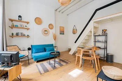 Coin salon dans l'établissement GuestReady - Modern Studio in The Heart of La Presqu'île