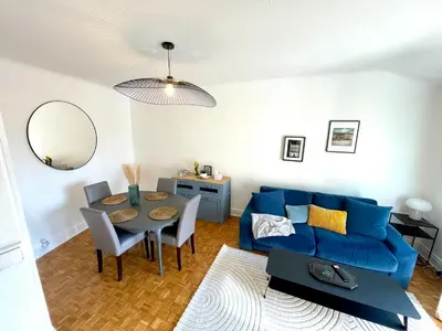 Coin salon dans l'établissement Cocooning aux portes de Lyon Wifi - Netflix
