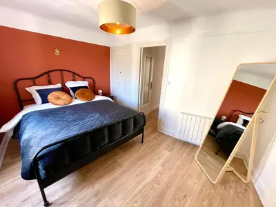 Un ou plusieurs lits dans un hébergement de l'établissement Cocooning aux portes de Lyon Wifi - Netflix