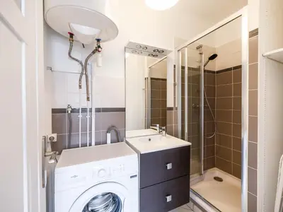 Salle de bains dans l'établissement T2 Tram T3-T6 Médipole et Hopitaux Est