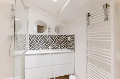 Salle de bains dans l'établissement Cozy and charming accommodation Lyon 1 center