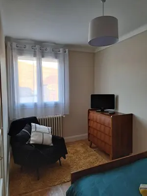 Télévision ou salle de divertissement dans l'établissement Maison du Tari