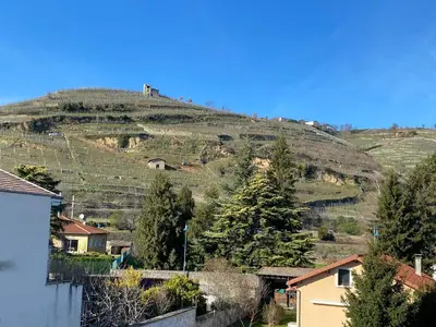 Vue générale sur la montagne ou vue sur la montagne depuis l'appartement