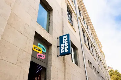 Certificat, récompense, panneau ou autre document affiché dans l'établissement People Lyon Hotel