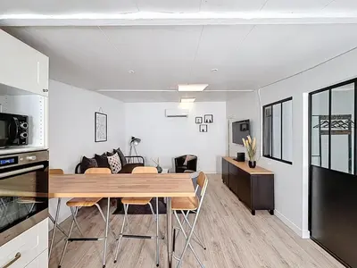 Cuisine ou kitchenette dans l'établissement L'Espérance - Gîte Lucie - Terrasse et parking privé
