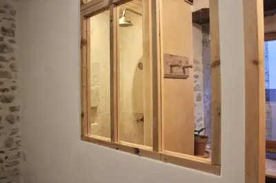 Salle de bains dans l'établissement Studio rénové dans le Château des Tours