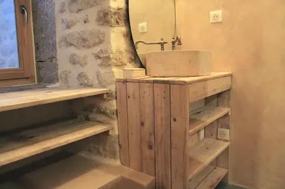 Salle de bains dans l'établissement Studio rénové dans le Château des Tours