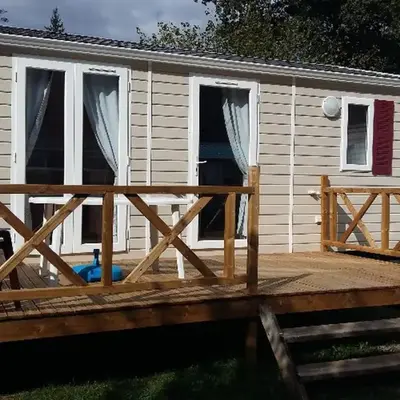 Charmant Mobil-home 4 Pers avec Terrasse à Chazelles-sur-Lyon - API-1-52-1693