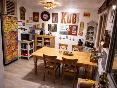 Cuisine ou kitchenette dans l'établissement Chez Greg Métro Oullins centre