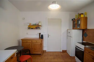 Cuisine ou kitchenette dans l'établissement Lyon 7 60m 4 pers Ascenseur Proche transports