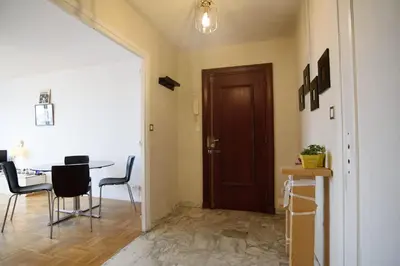 Télévision ou salle de divertissement dans l'établissement Lyon 7 60m 4 pers Ascenseur Proche transports