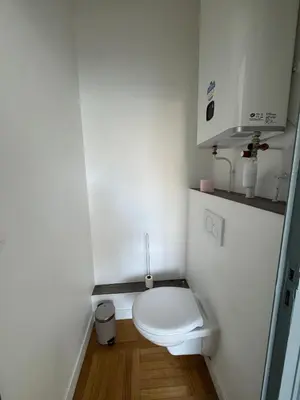 Salle de bains dans l'établissement Appartement pour 2 personnes à BRON