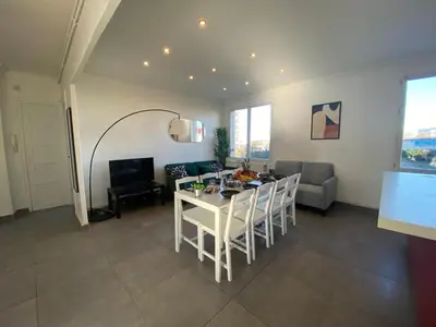 Coin salon dans l'établissement BnGo l La Pause Urbaine l 3ch, 10p
