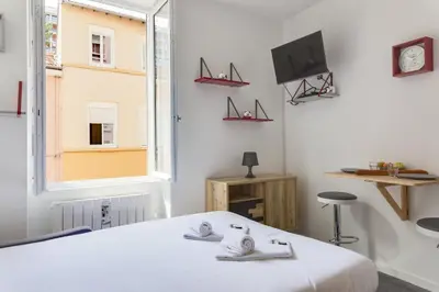 Télévision ou salle de divertissement dans l'établissement GuestReady - Little Gem near Part-Dieu