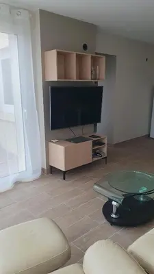 Télévision ou salle de divertissement dans l'établissement le pied des monts