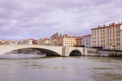 Vue sur la rivière ou le fleuve situé(e) à proximité de l'appartement