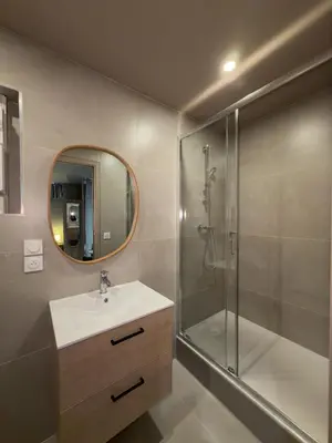 Salle de bains dans l'établissement Le Nid Douillet des Traboules - Centre ville