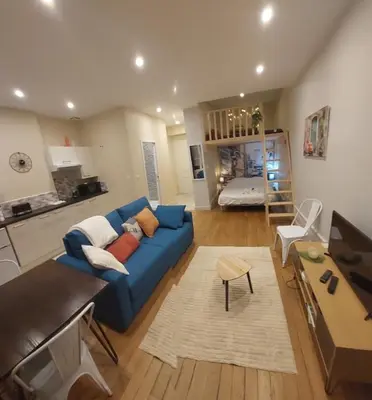 Cuisine ou kitchenette dans l'établissement Cozy, fully renovated, ideally located