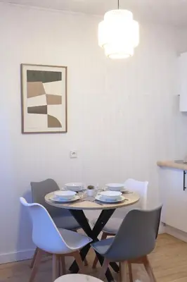 Plan de l'établissement Studio avec parking privé à 8 min du tram
