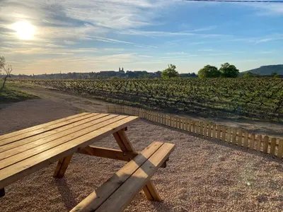 Paysage naturel près de la tente de luxe
