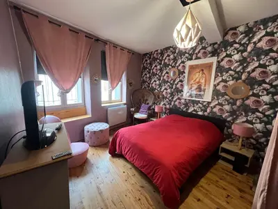 Un ou plusieurs lits dans un hébergement de l'établissement Maison Le 22' Lyon Express - A proximité de la La Plaine de l'Ain