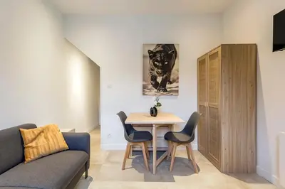 Coin salon dans l'établissement Exceptional Apartment - Terrace 2P Oullins