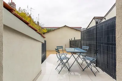 Balcon ou terrasse dans l'établissement Exceptional Apartment - Terrace 2P Oullins