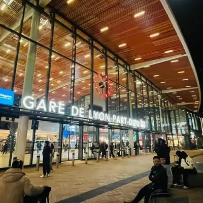 Lyon T2