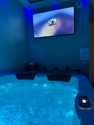 Télévision ou salle de divertissement dans l'établissement Hammam du château