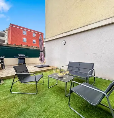 Plan de l'établissement Appartement Avec Grande Terrasse Proche du Centre