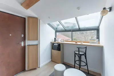 Cuisine ou kitchenette dans l'établissement Le Petit Canut - T1 sous les toits avec vue