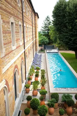 Piscine de l'établissement Fourvière Hôtel ou située à proximité